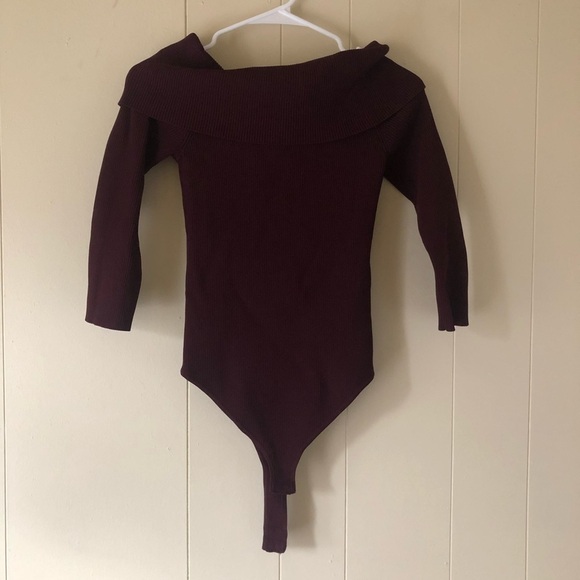 Eva Mendes Maroon Ribbed Off the Shoulder Long Sleeve Bodysuit M - Picture 3 of 7